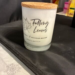 Falling Leaves Scented Candle with Wooden Lid